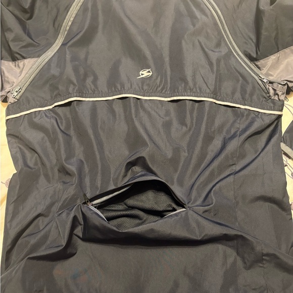 SUGOi Cycling Running Jacket Zip Off Arms - Picture 7 of 16